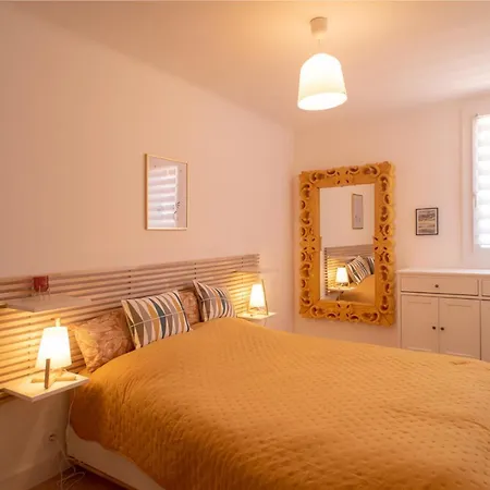 Lägenhet 66b - Beautiful Flat 800m From The Sea With Private Parking Collioure