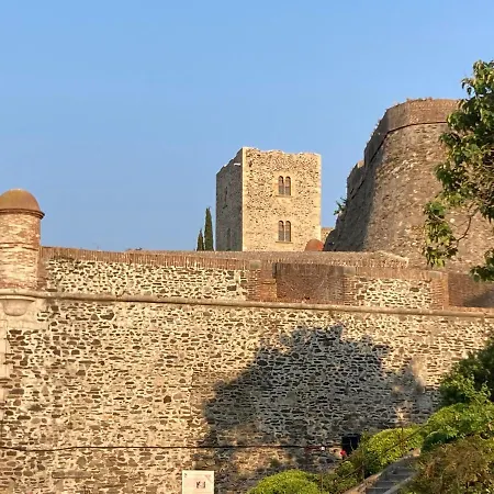 66b - Beautiful Flat 800m From The Sea With Private Parking * קוליור