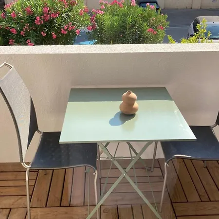 66b - Beautiful Flat 800m From The Sea With Private Parking Lägenhet *