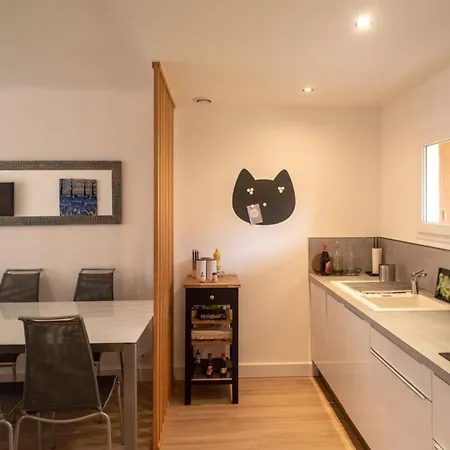 66b - Beautiful Flat 800m From The Sea With Private Parking