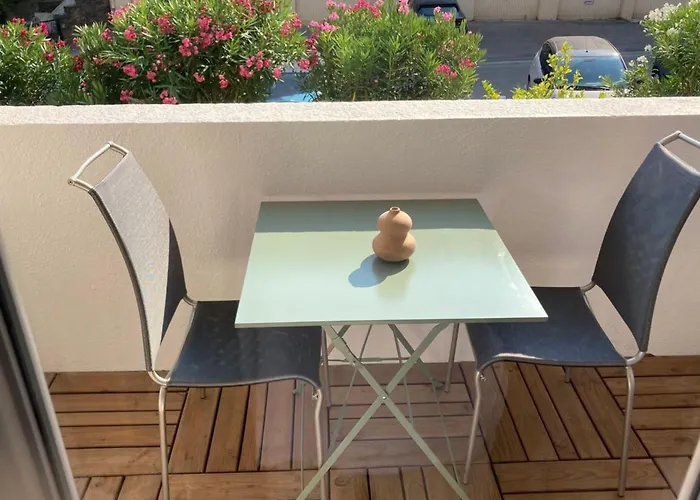 66b - Beautiful Flat 800m From The Sea With Private Parking Διαμέρισμα *