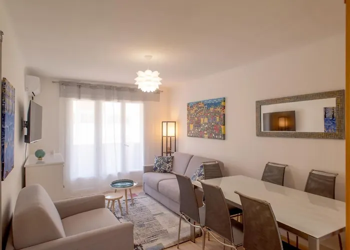 66b - Beautiful Flat 800m From The Sea With Private Parking Διαμέρισμα *