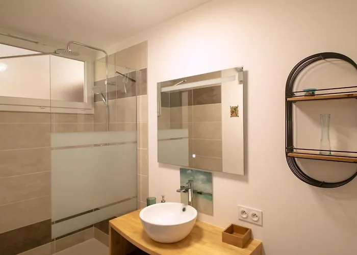 66b - Beautiful Flat 800m From The Sea With Private Parking