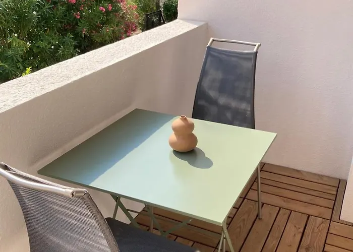 Διαμέρισμα 66b - Beautiful Flat 800m From The Sea With Private Parking *